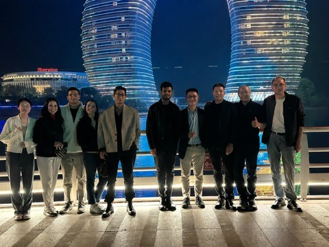 Business Trip Tour